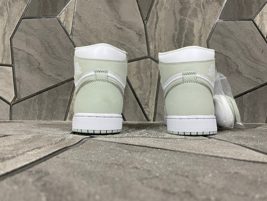 Nike Air Jordan 1 High AJ1