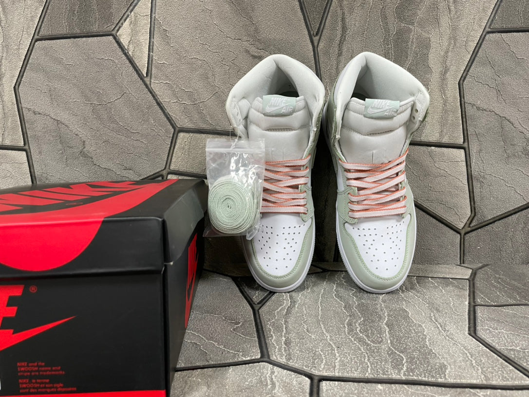 Nike Air Jordan 1 High AJ1