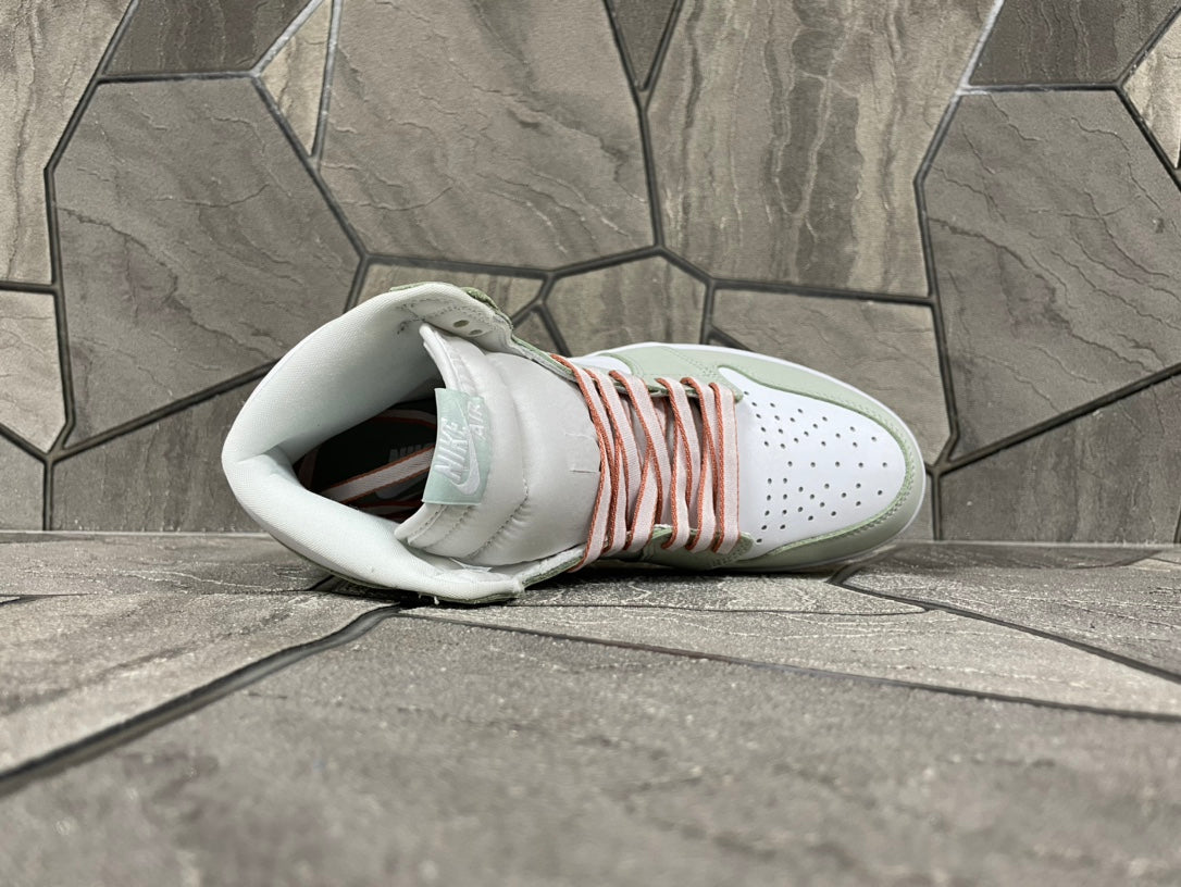 Nike Air Jordan 1 High AJ1