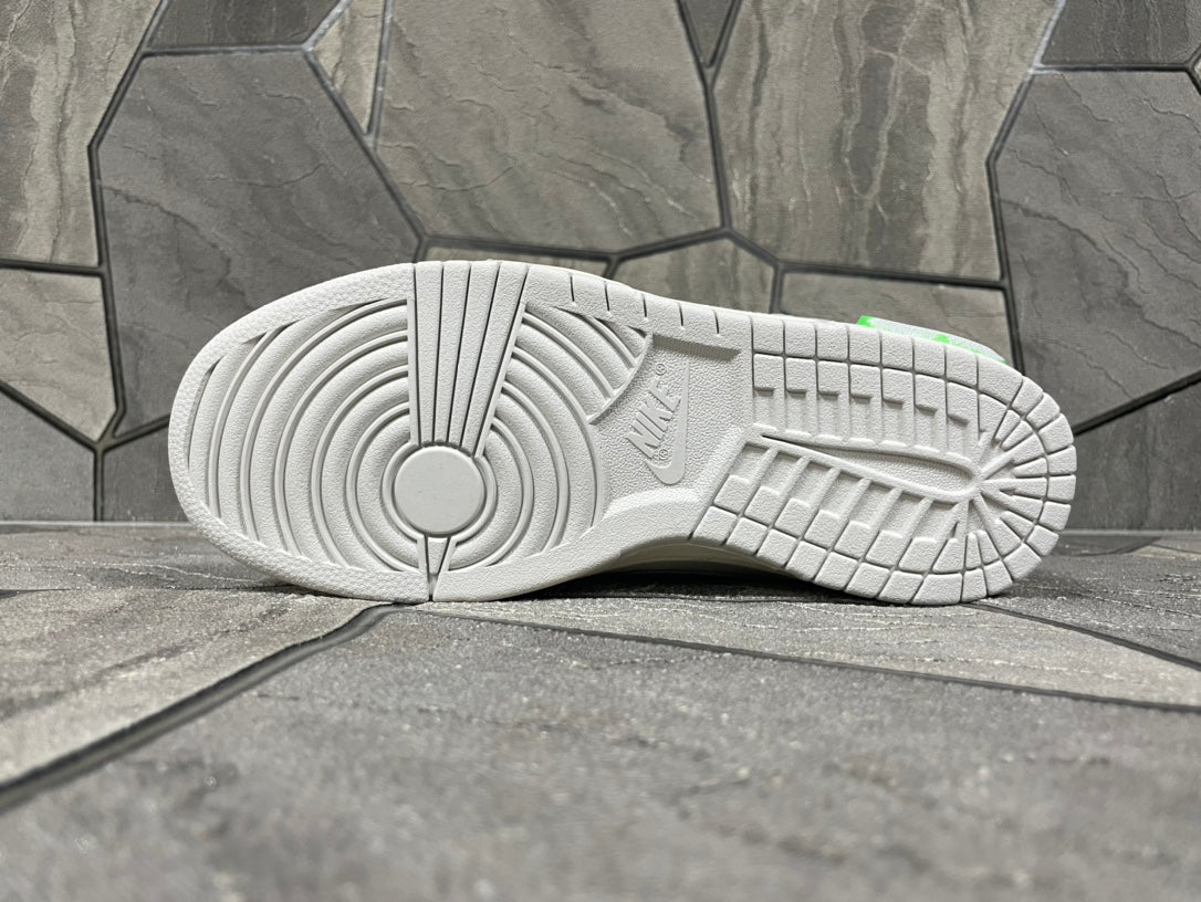 Off-White x Futura x SB Dunk