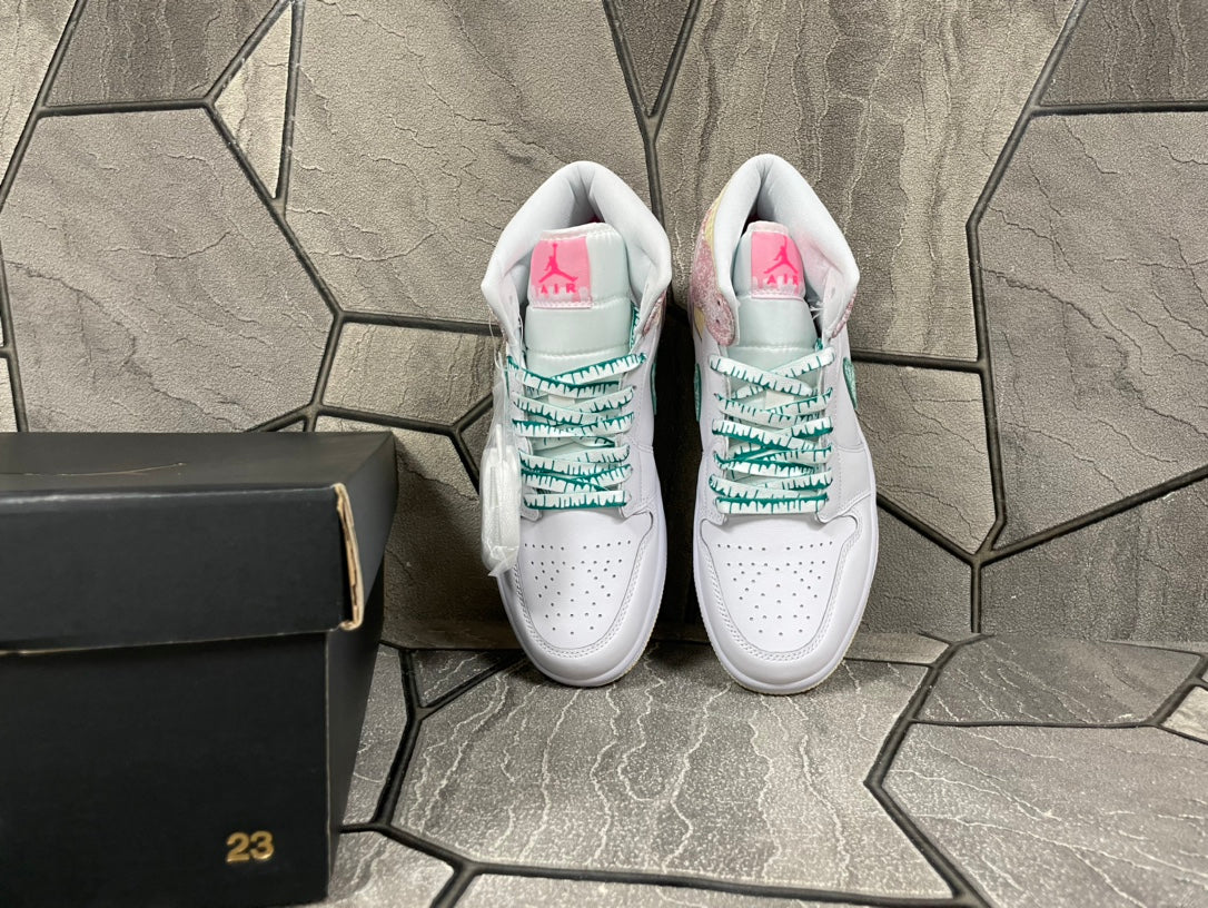 Air Jordan 1 Mid AJ1