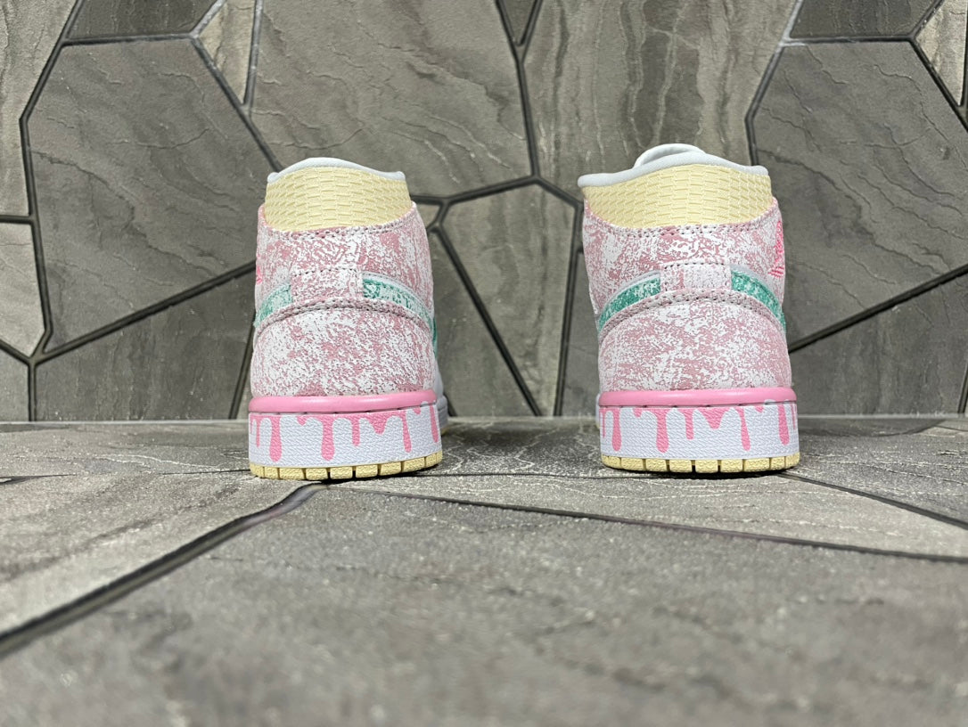 Air Jordan 1 Mid AJ1