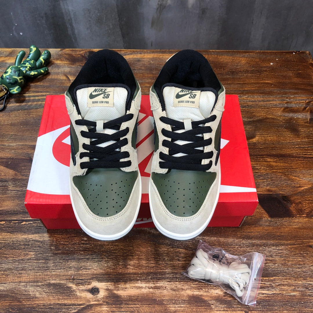 Nike SB Dunk Low PlayStation XTravis Scott X