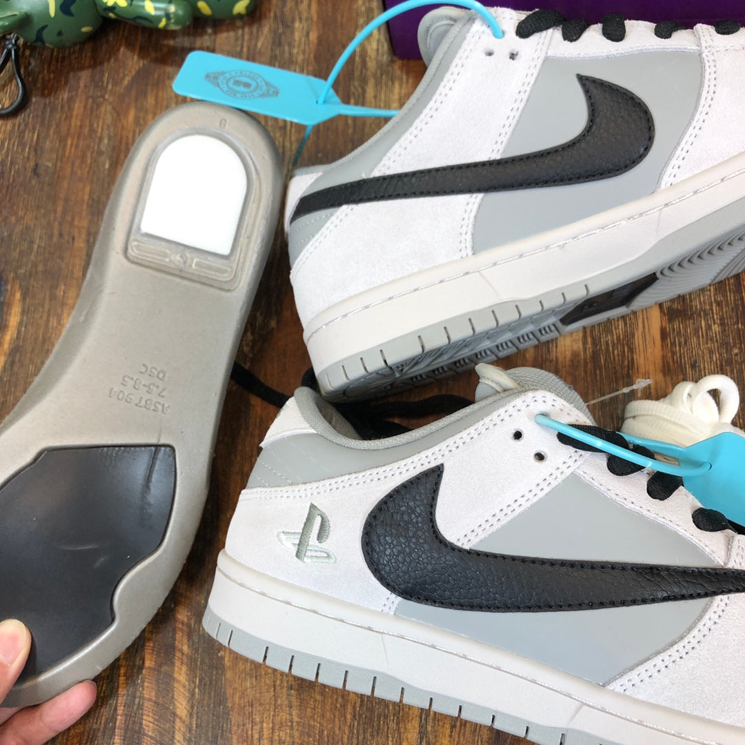 Nike SB Dunk Low PlayStation XTravis Scott X