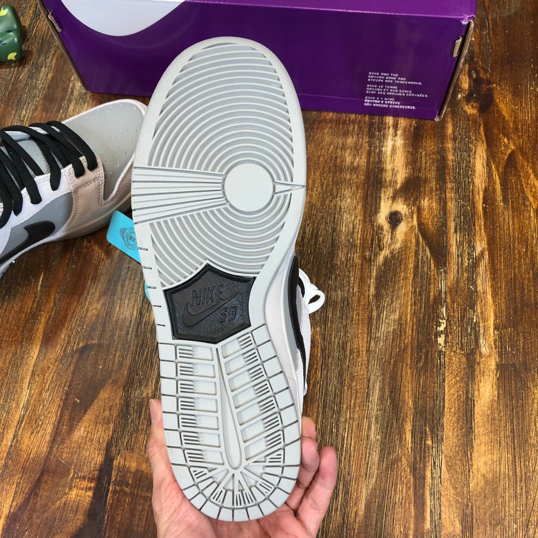 Nike SB Dunk Low PlayStation XTravis Scott X