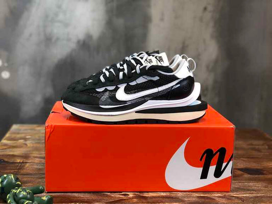 Nike/AirJordan Sacai x NK VaporWaffle 3.0