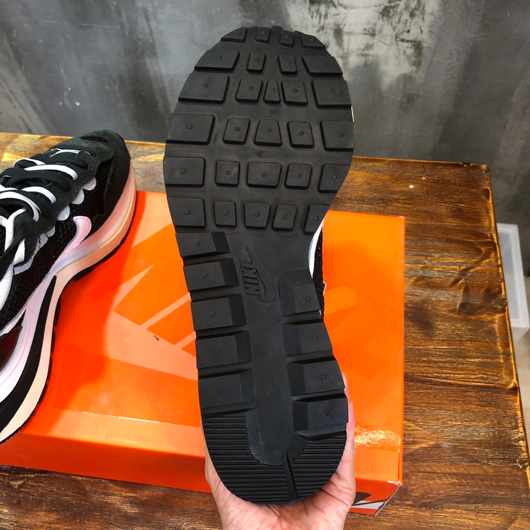 Nike/AirJordan Sacai x NK VaporWaffle 3.0