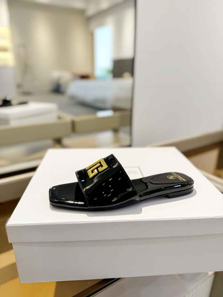 Dior Slides