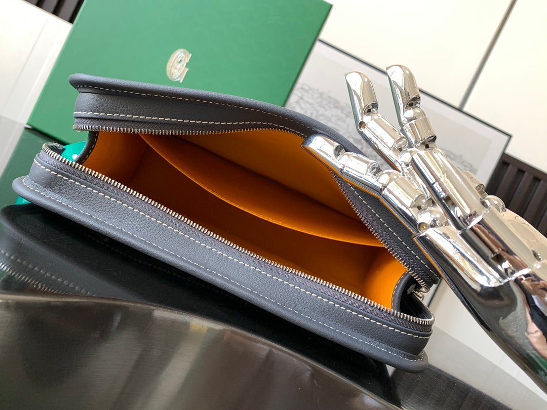 Goyard bag
