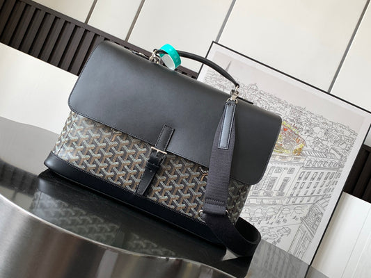 Goyard bag