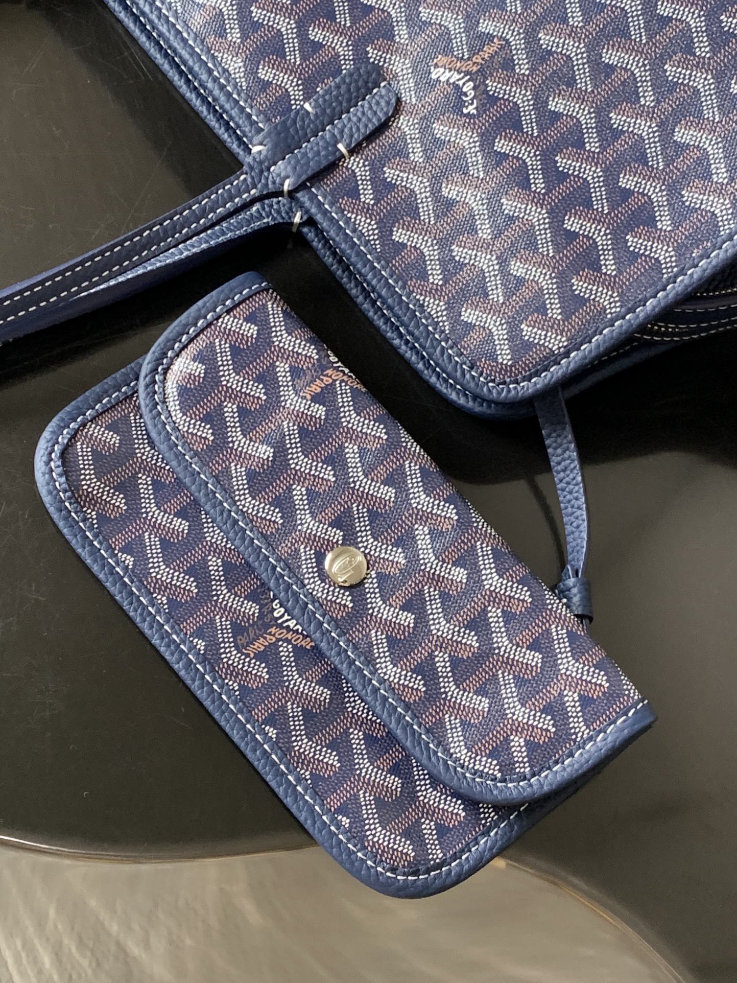 Goyard bag