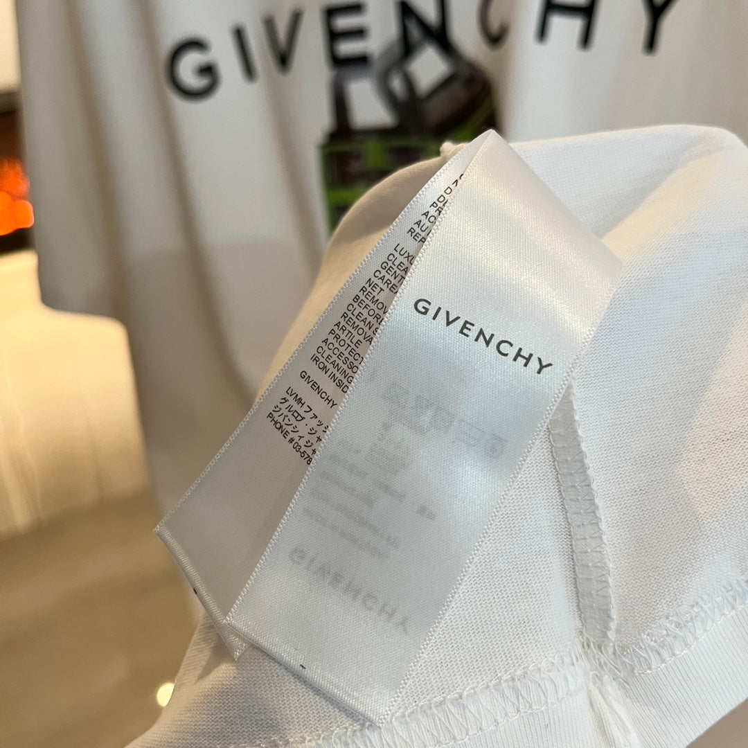 Givenchy T-shirt