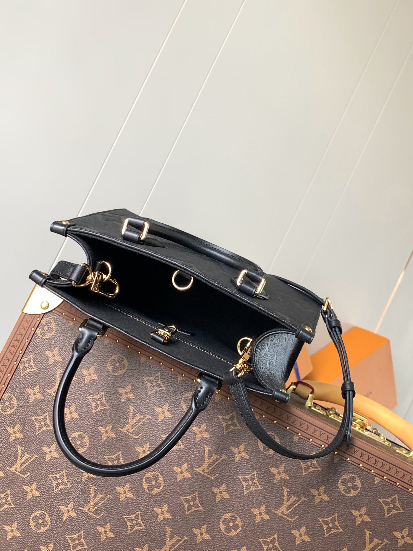 Louis Vuitton Handbag