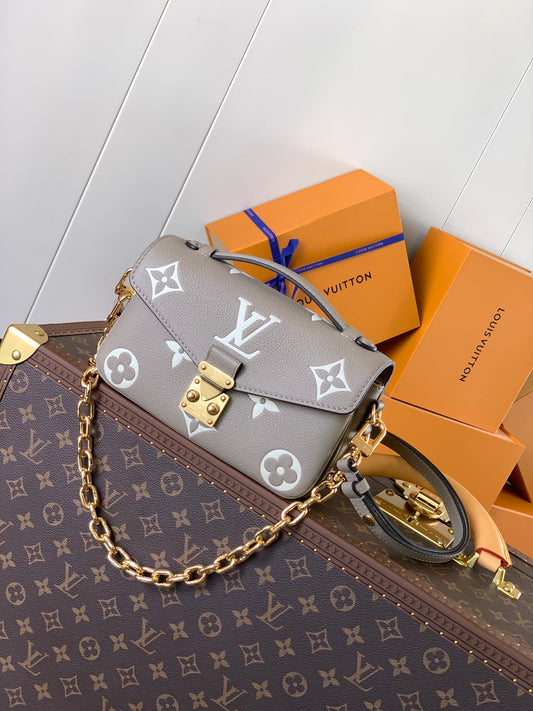 Louis Vuitton Handbag