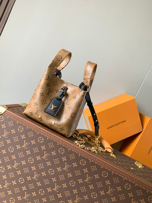 Louis Vuitton Handbag