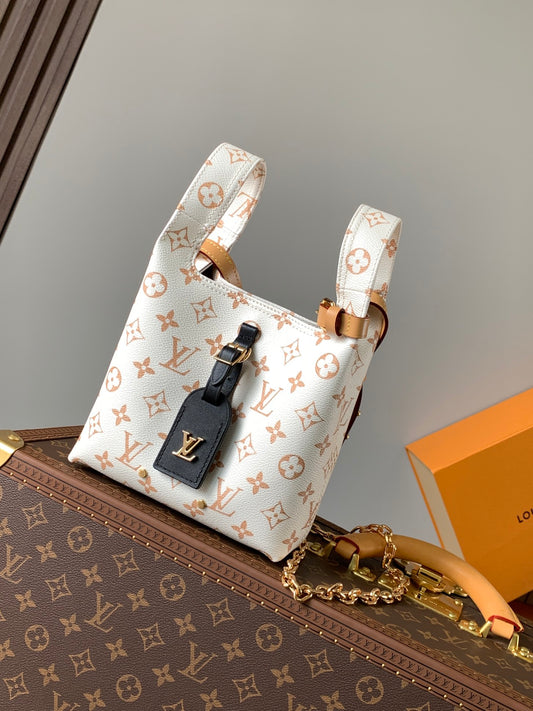 Louis Vuitton Handbag