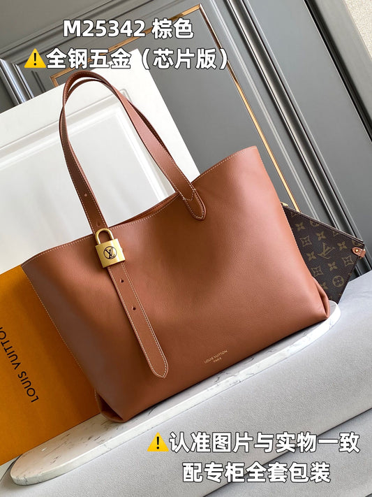 Louis Vuitton Handbag
