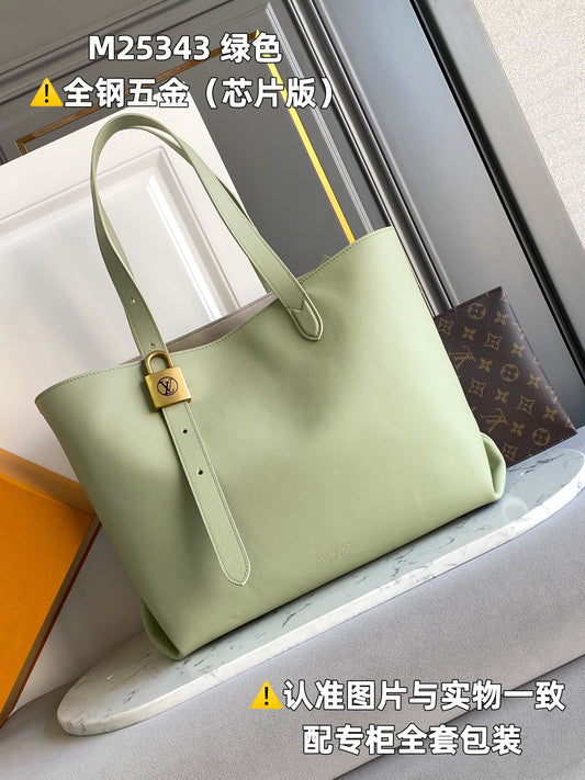 Louis Vuitton Handbag