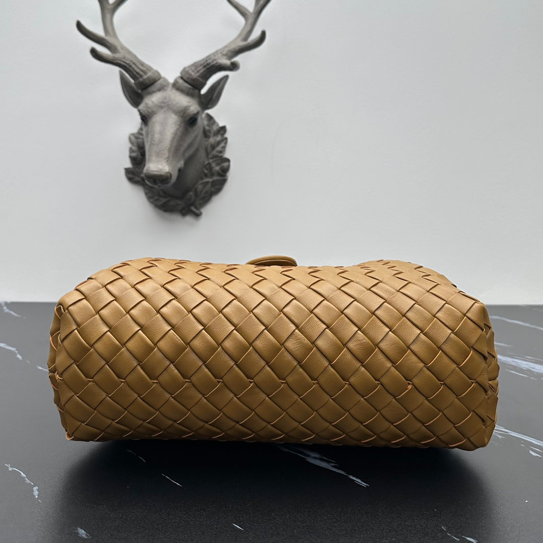 Bottega Veneta Handbag