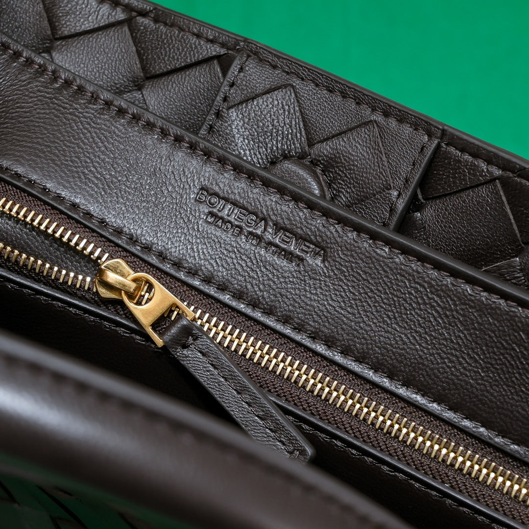 Bottega Veneta Handbag