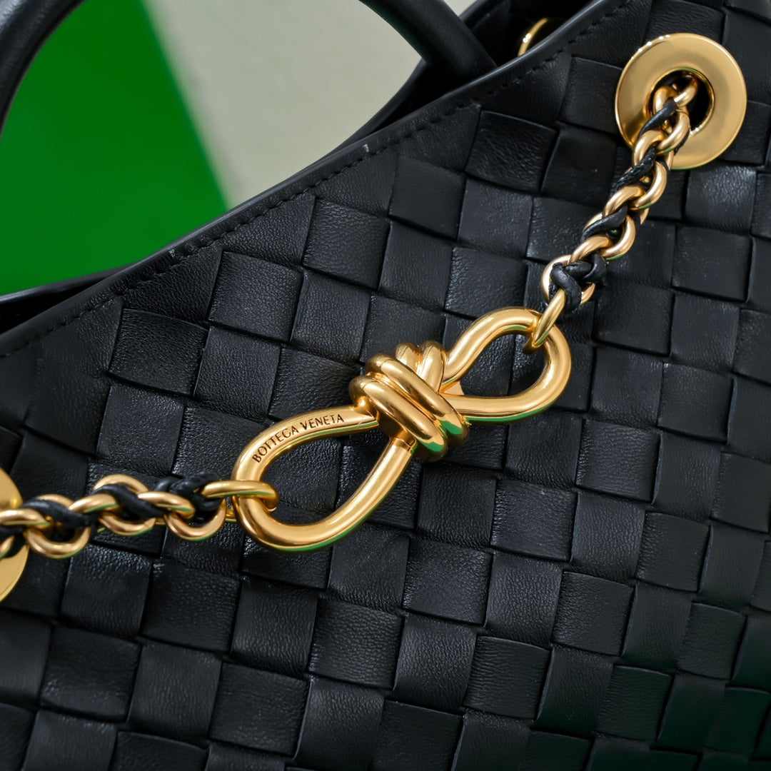 Bottega Veneta Handbag