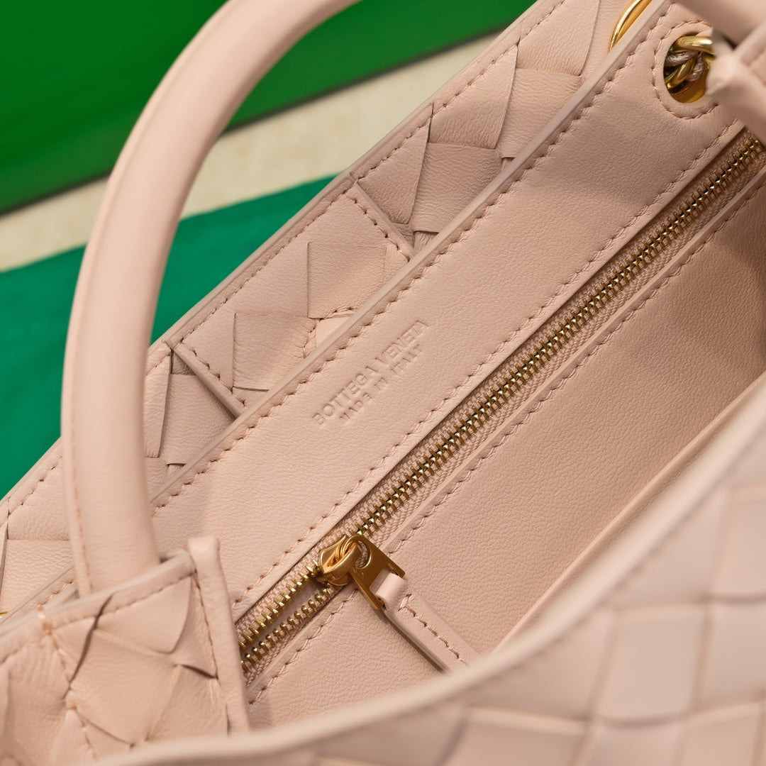 Bottega Veneta Handbag