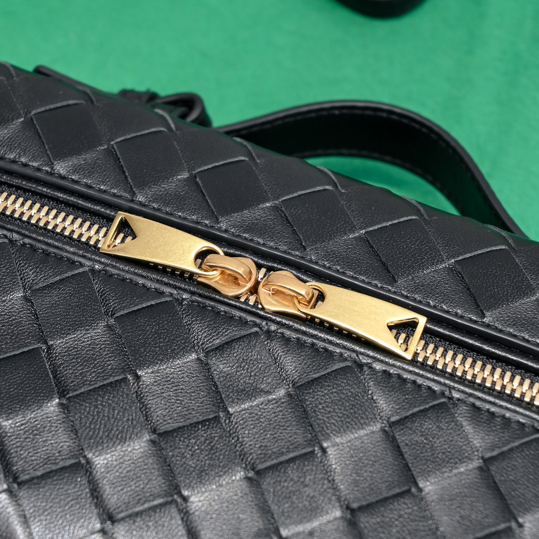 Bottega Veneta Handbag