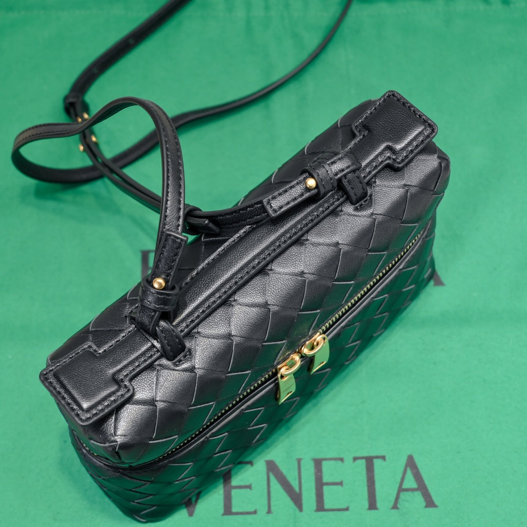 Bottega Veneta Handbag