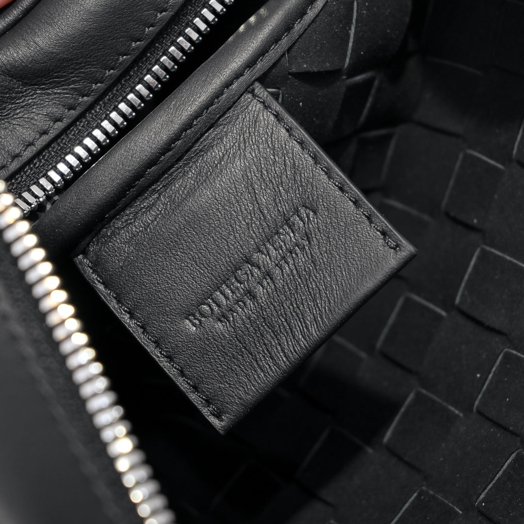 Bottega Veneta Handbag