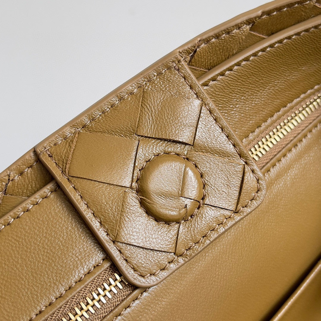 Bottega Veneta Handbag