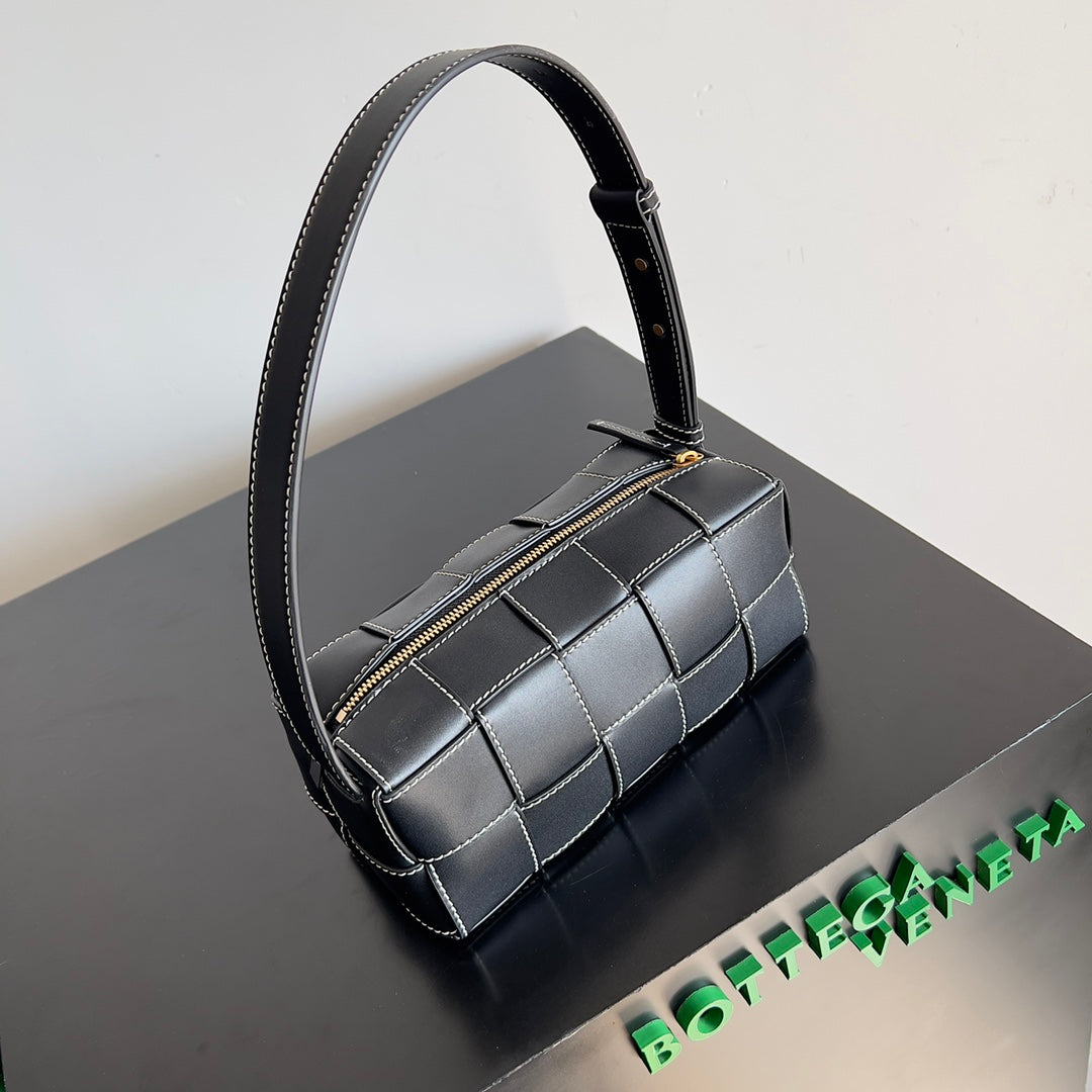 Bottega Veneta Handbag