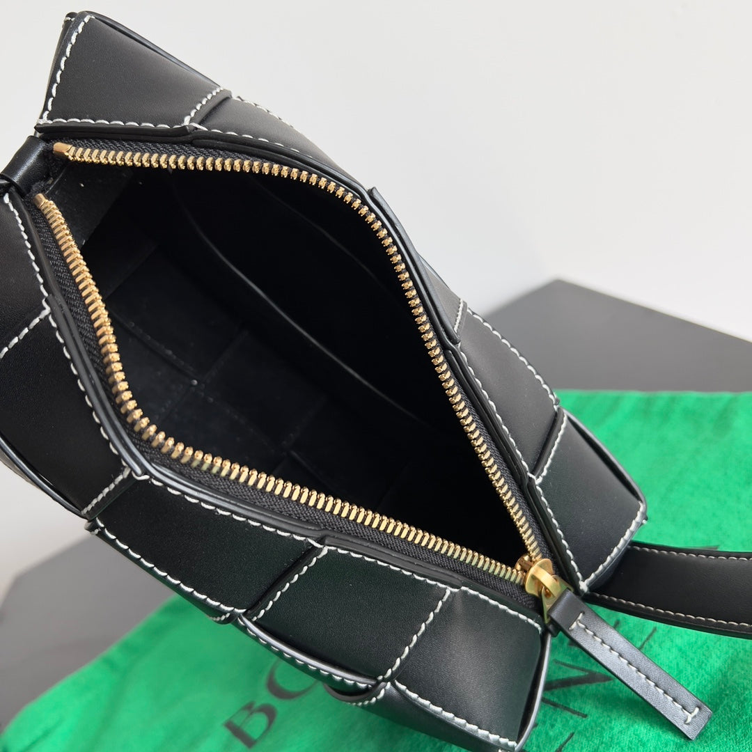 Bottega Veneta Handbag