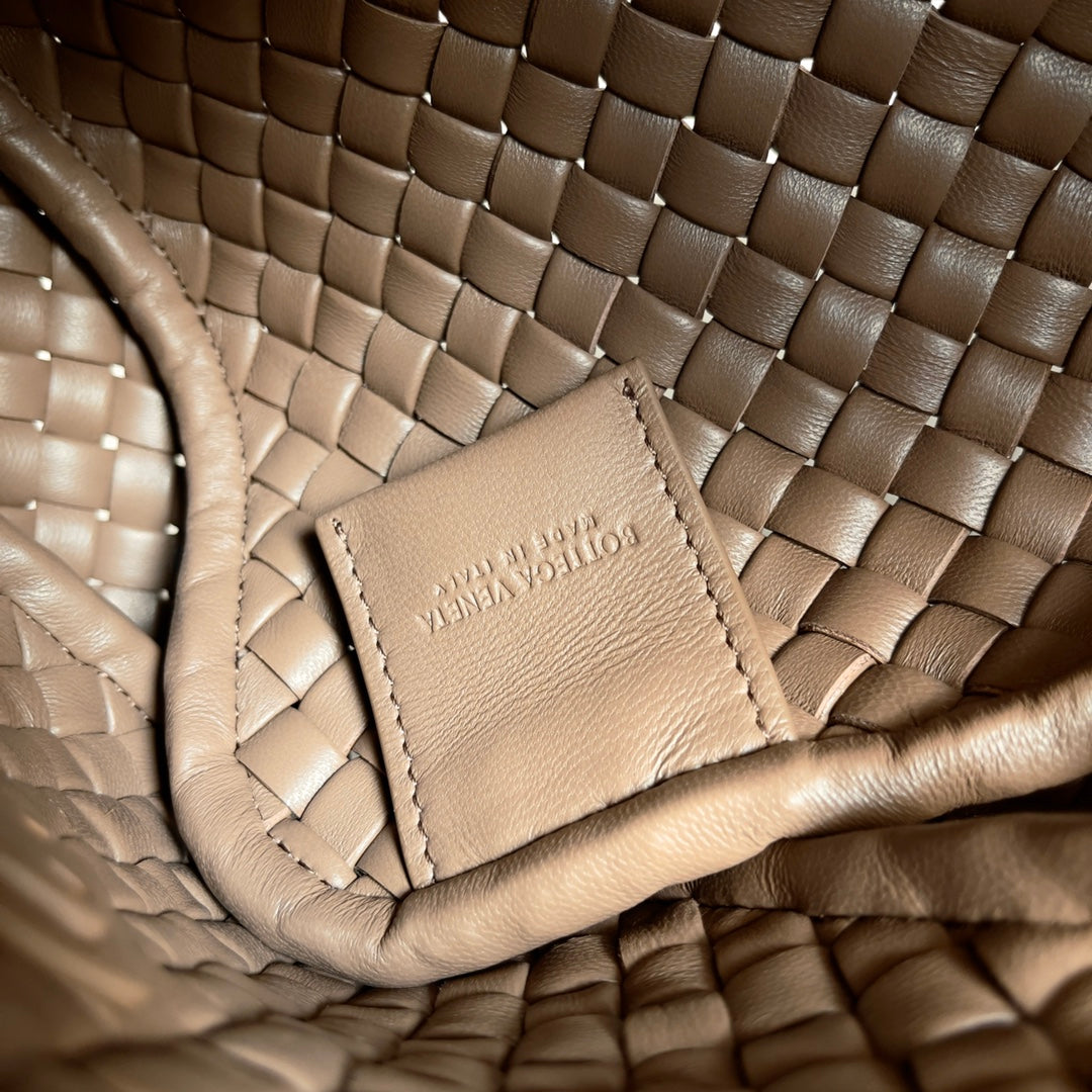 Bottega Veneta Handbag