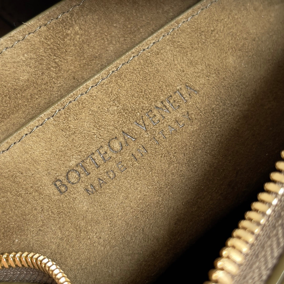 Bottega Veneta Handbag
