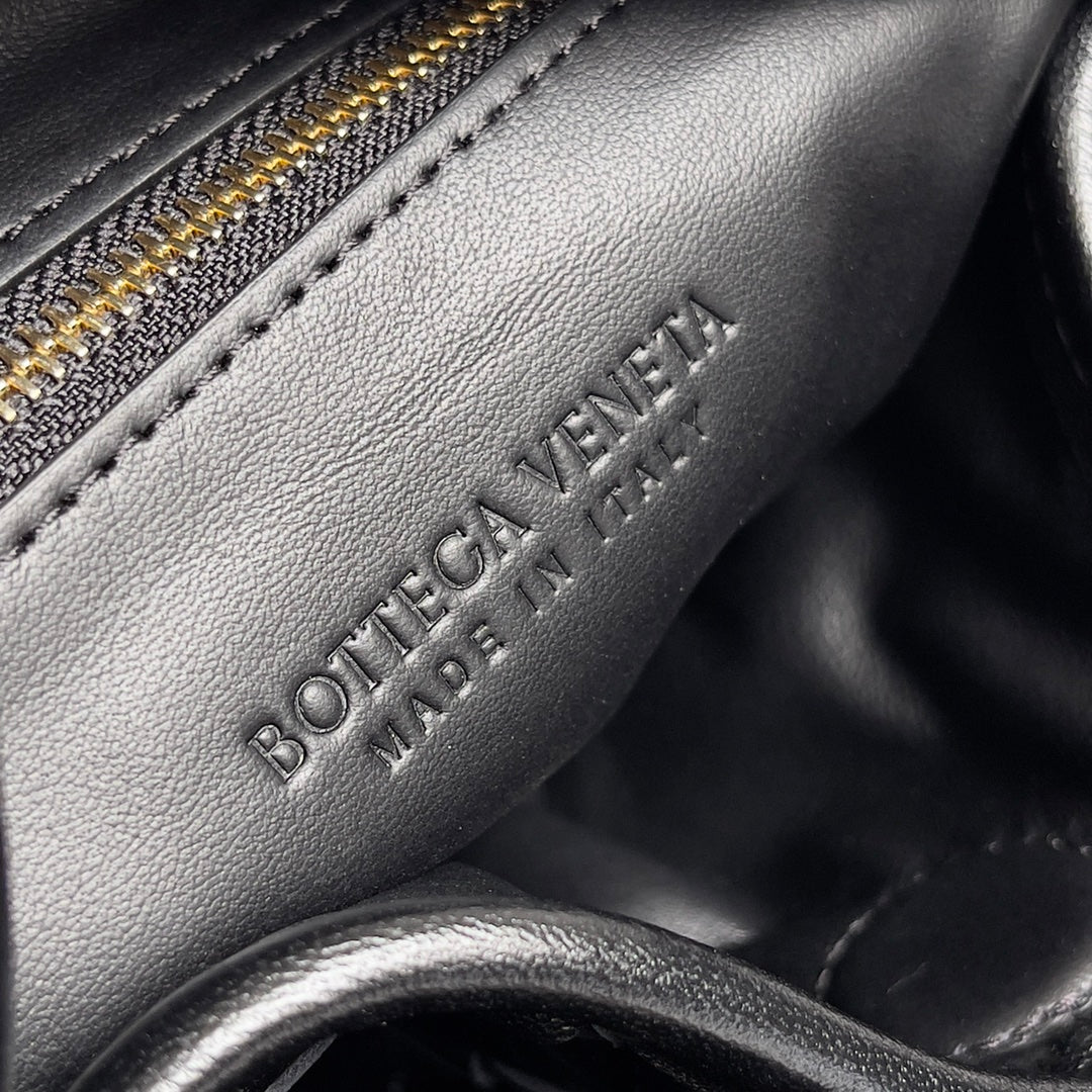 Bottega Veneta Handbag