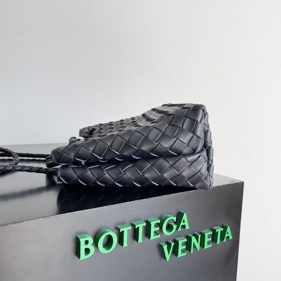 Bottega Veneta Handbag