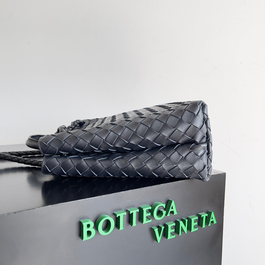 Bottega Veneta Handbag