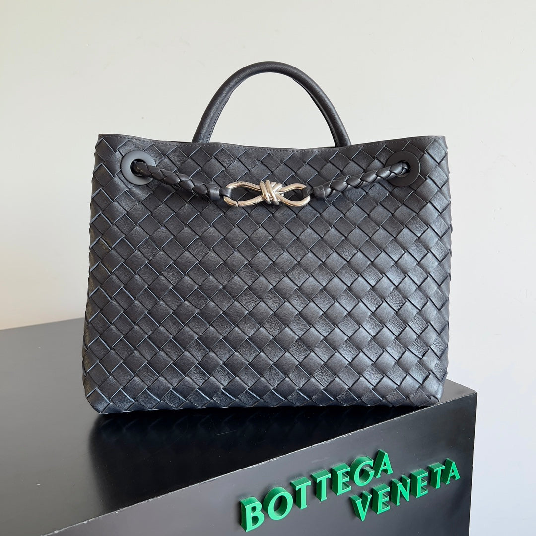 Bottega Veneta Handbag