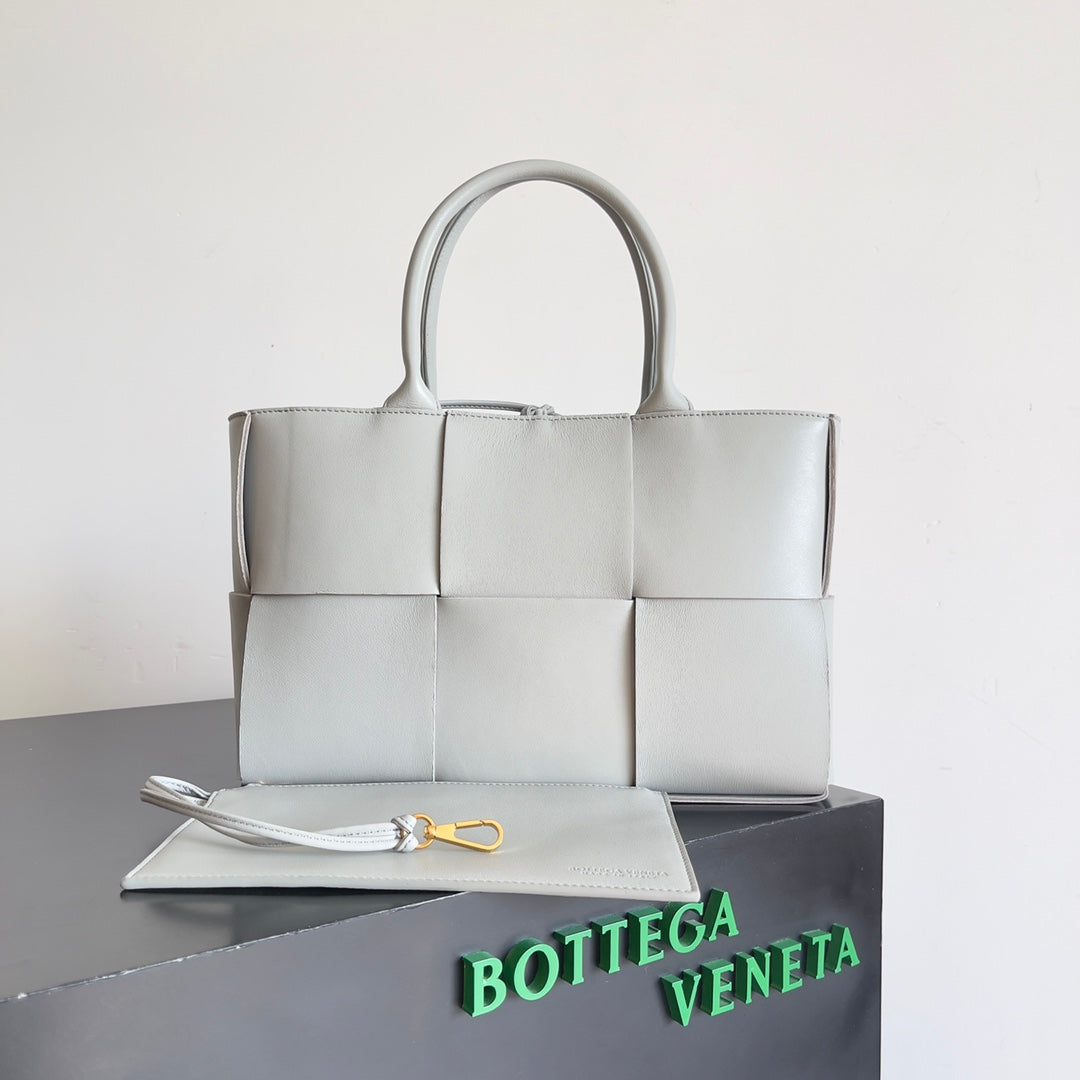 Bottega Veneta Handbag