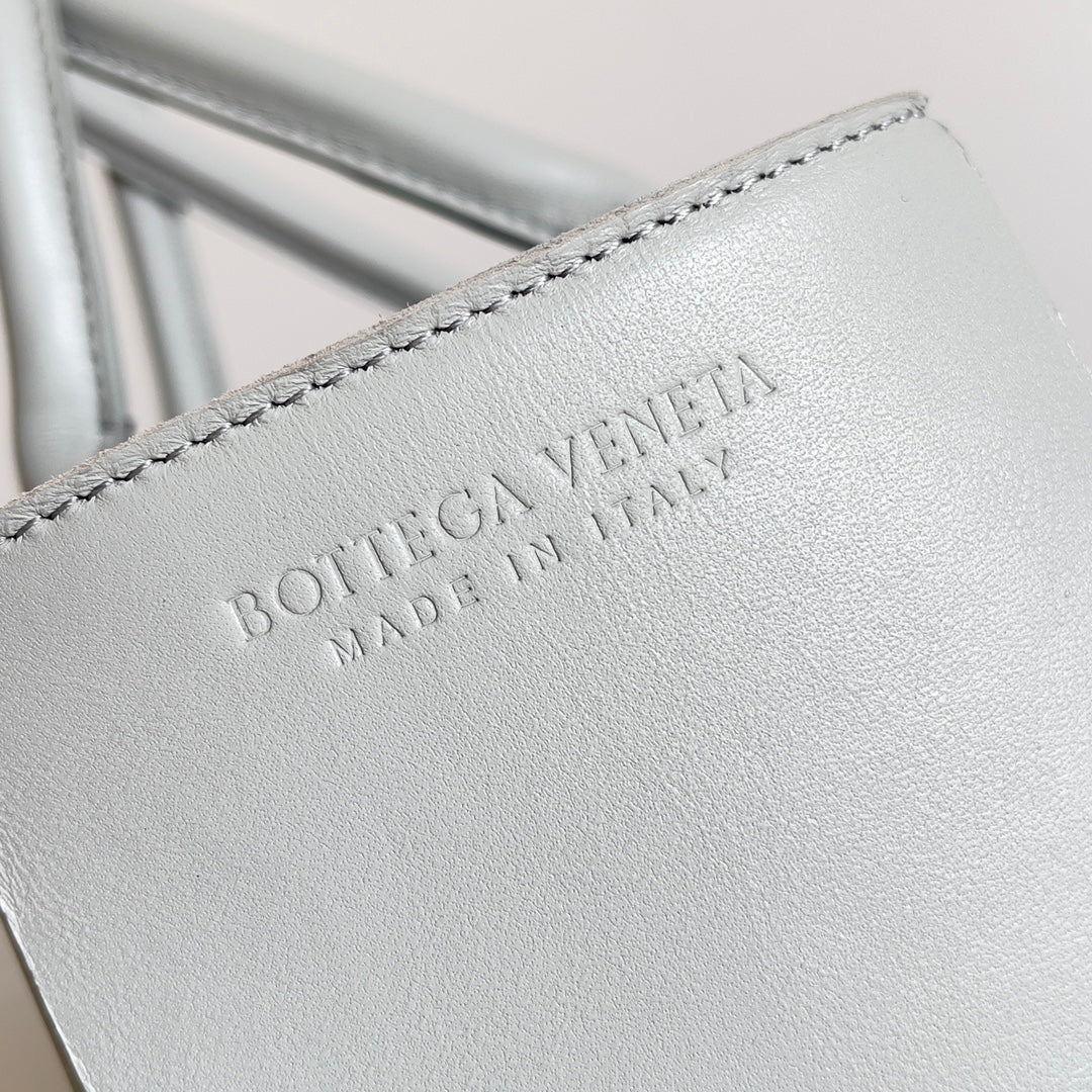 Bottega Veneta Handbag