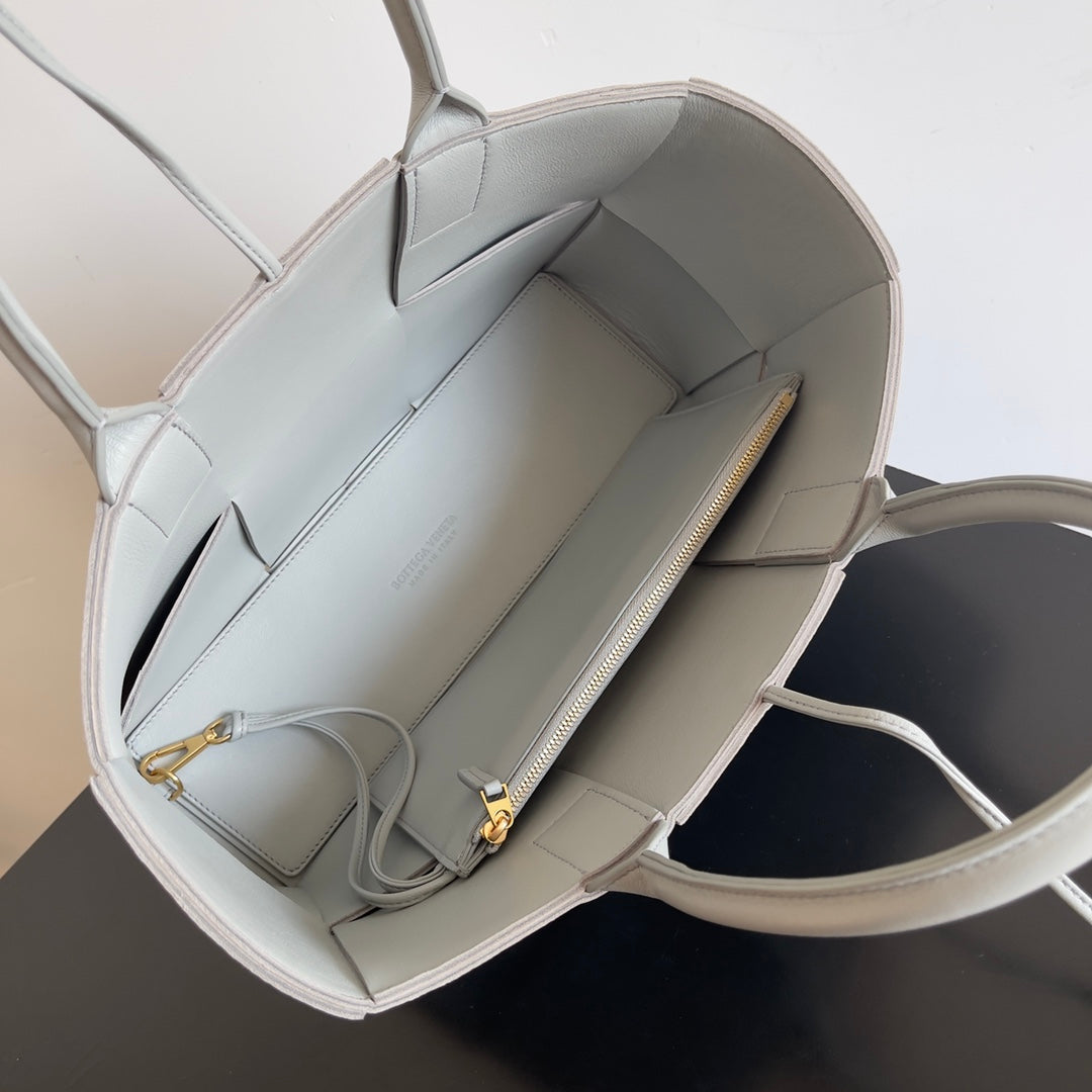 Bottega Veneta Handbag