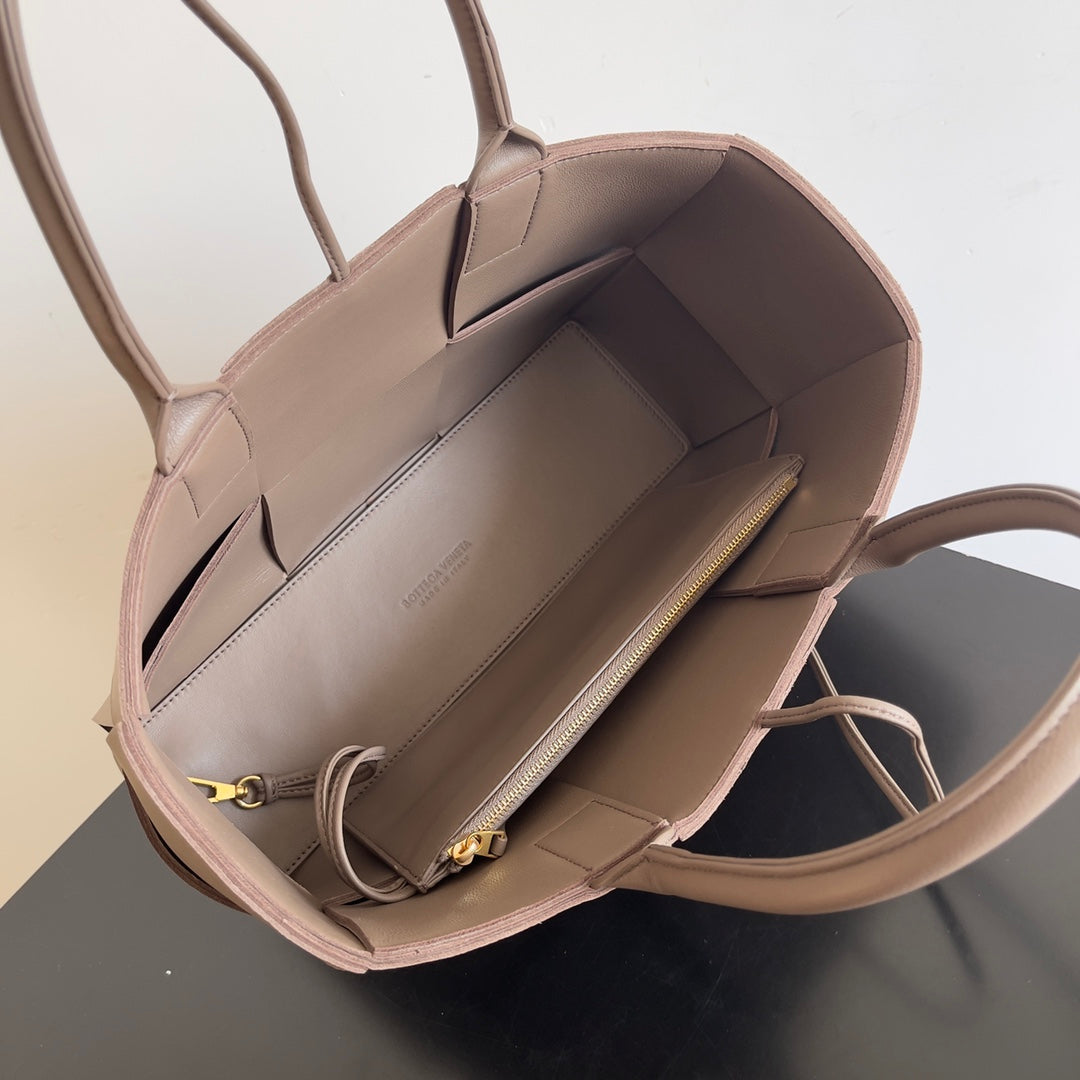 Bottega Veneta Handbag