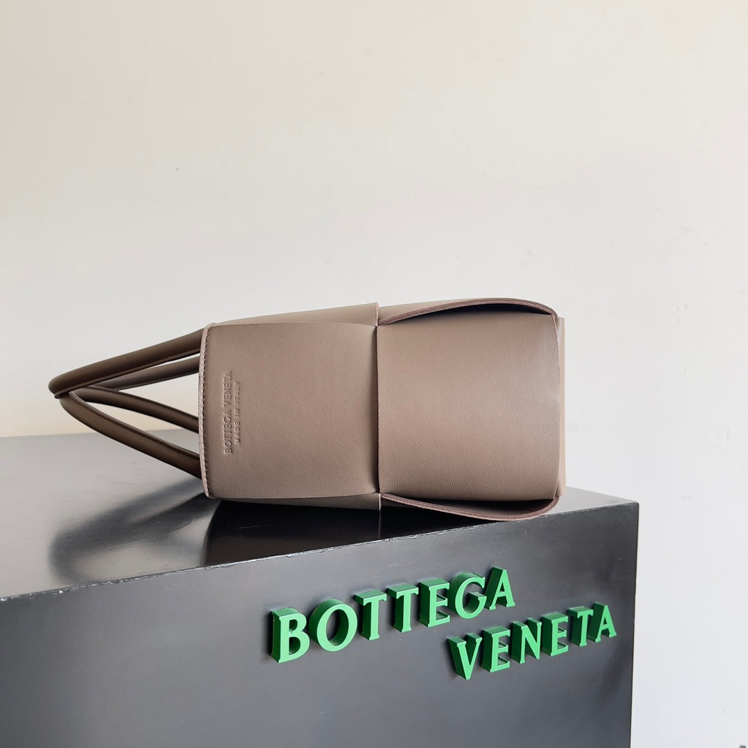 Bottega Veneta Handbag