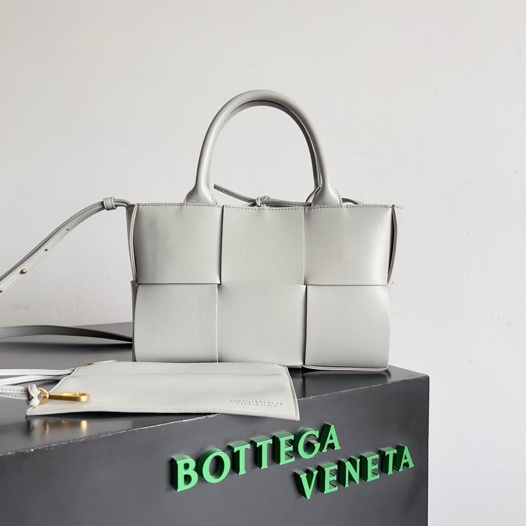 Bottega Veneta Handbag