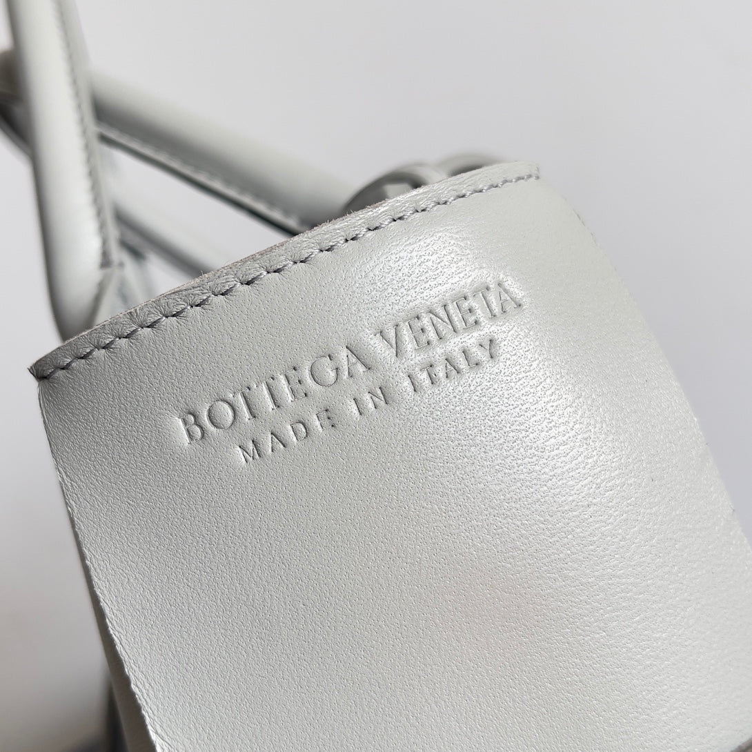Bottega Veneta Handbag