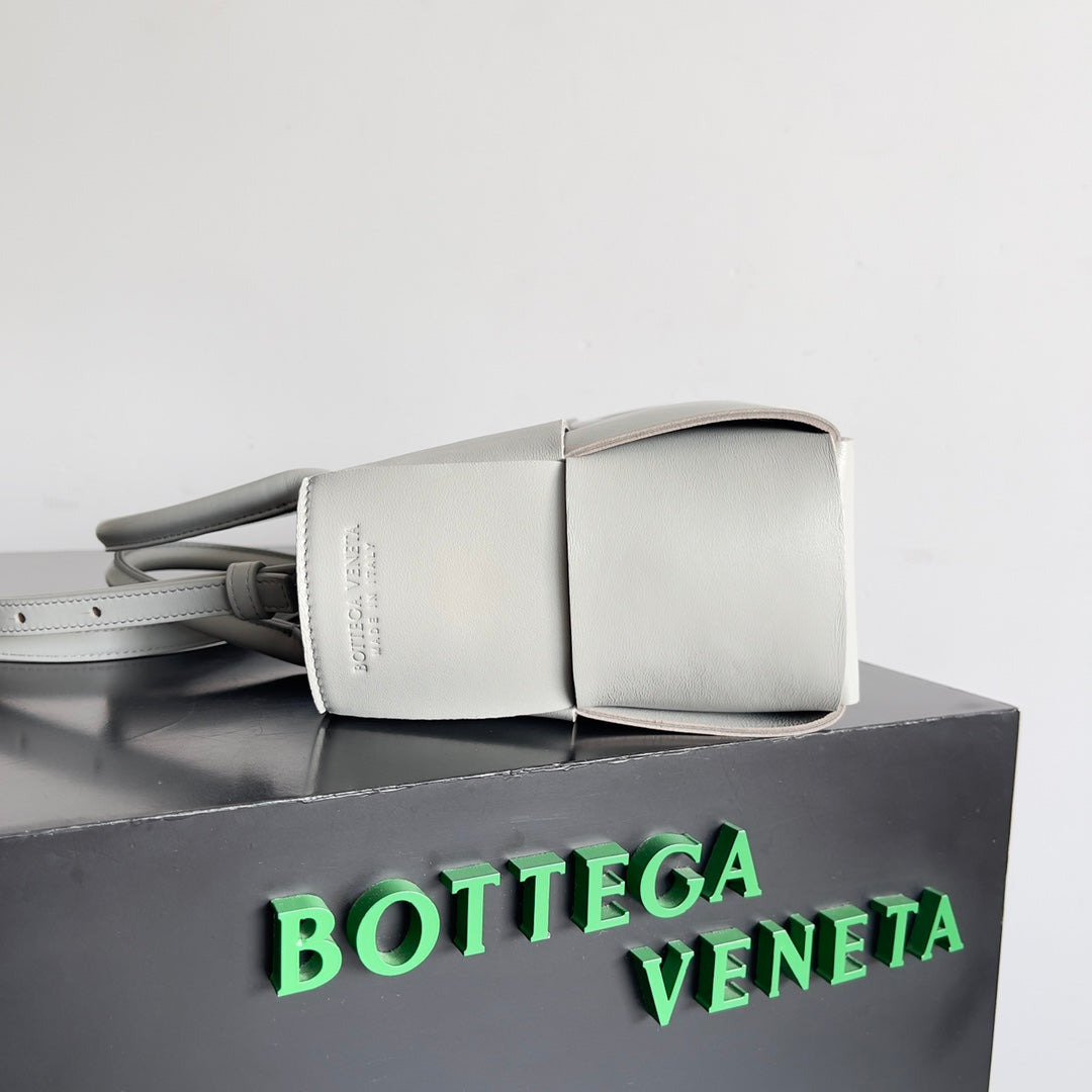 Bottega Veneta Handbag