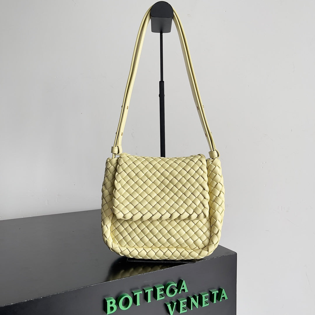 Bottega Veneta Handbag