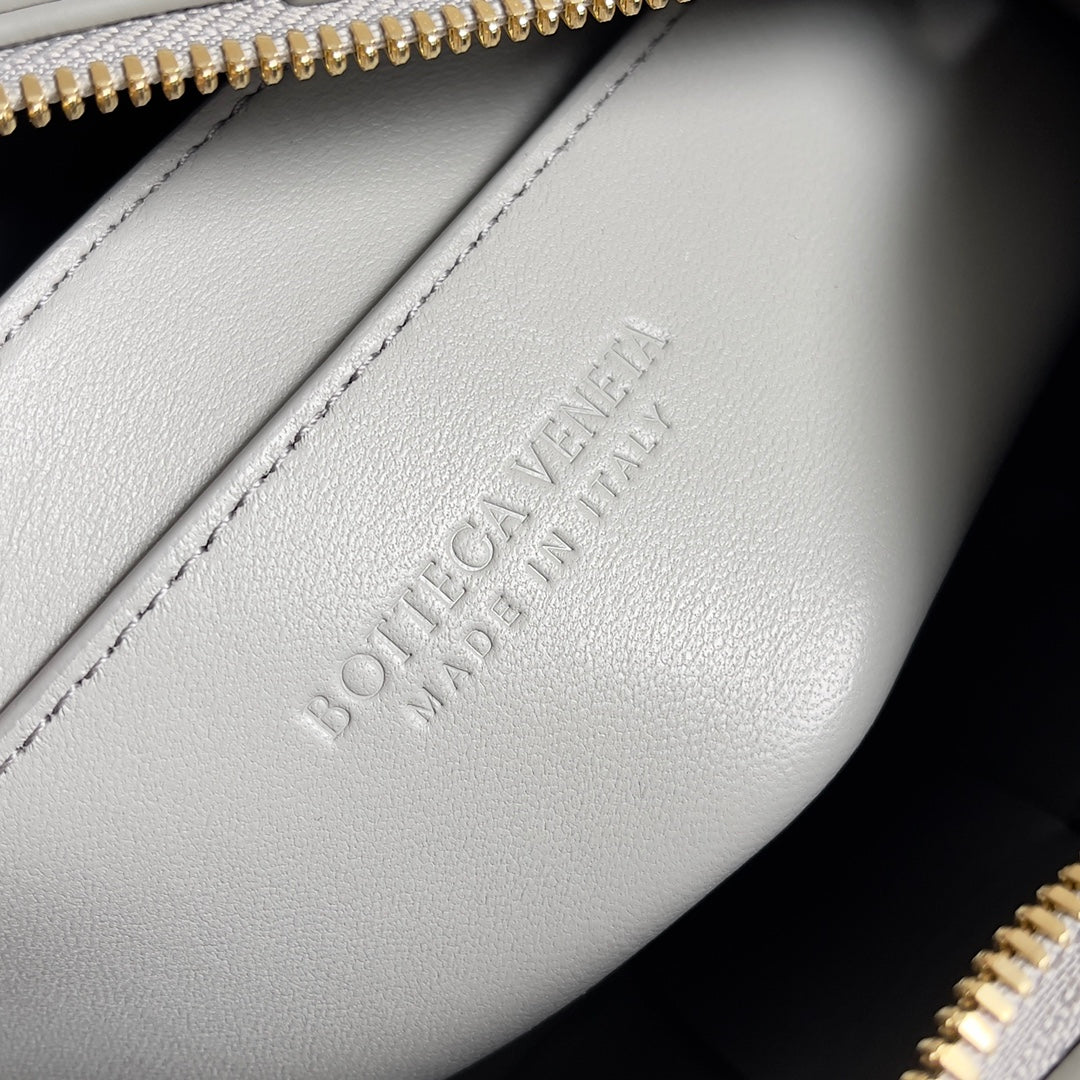 Bottega Veneta Handbag