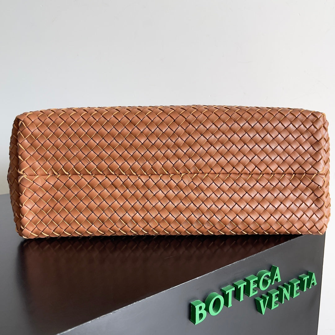 Bottega Veneta Handbag