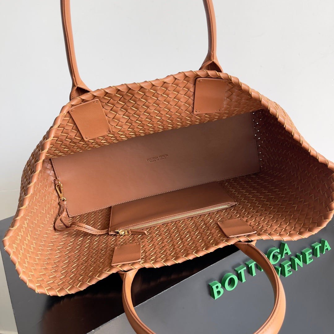 Bottega Veneta Handbag